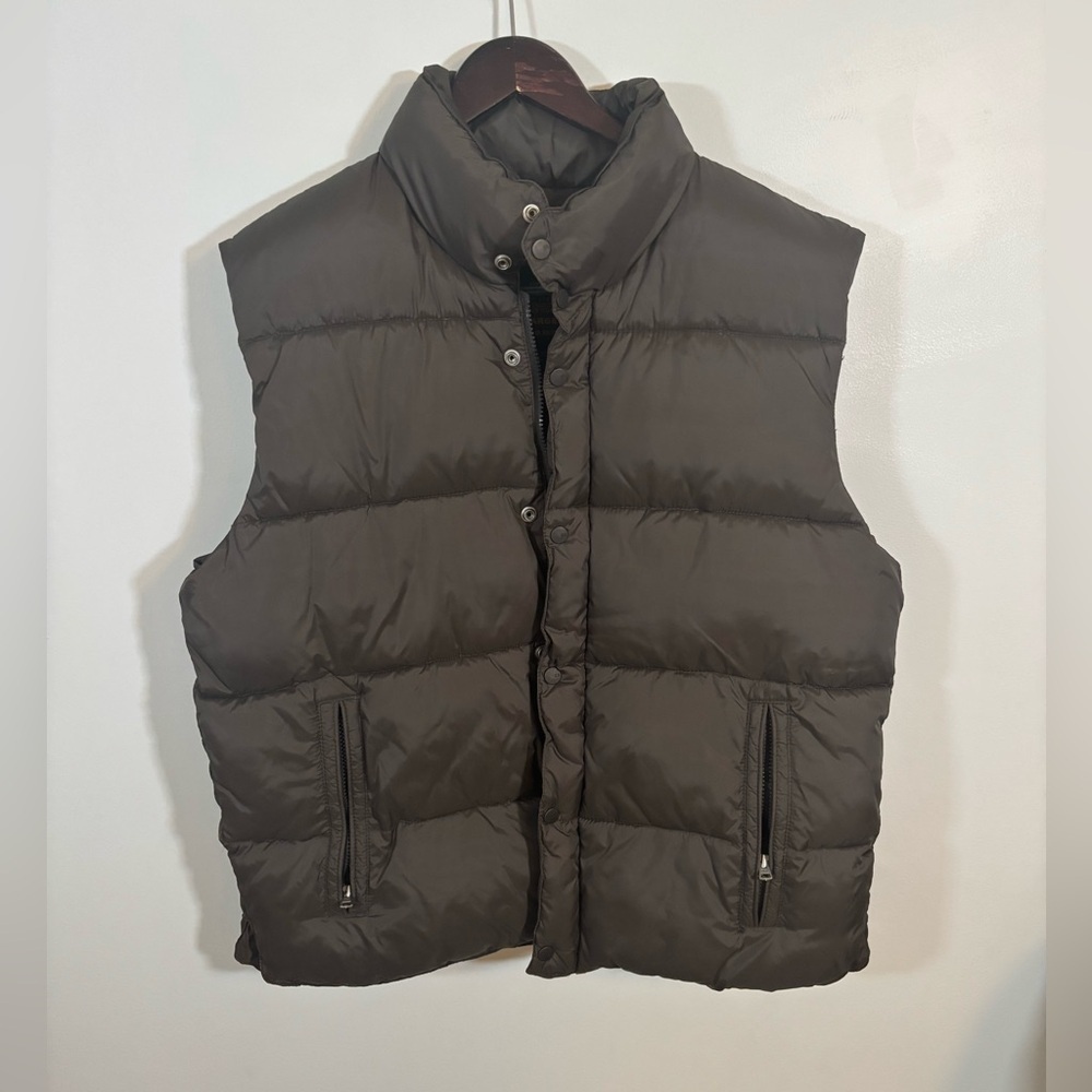 Old Navy Puffer Vest Brown Quilted Zip Front Pockets Size Large Men’s Outerwear